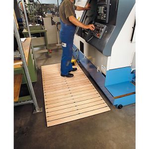 Bodenrost, für den Innenbereich, eckiger Zuschnitt, rutschhemmend, öl- & chemikalienresistent, Gummifüße, B 800 x L 1500 mm, Buchenholz Bodenrost, für den Innenbereich, eckiger Zuschnitt, rutschhemmend, öl- & chemikalienresistent, Gummifüße, B 800 x L 1500 mm, Buchenholz