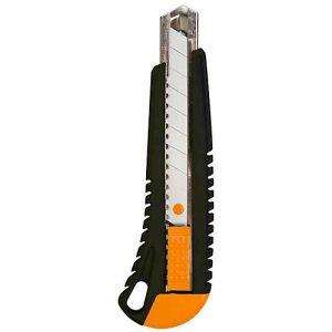 Cuttermesser Fiskars, automat. Klingenblockiersystem, Klingenbreite 18 mm, Rastervorschub, Metall & Kunststoff Cuttermesser Fiskars, automat. Klingenblockiersystem, Klingenbreite 18 mm, Rastervorschub, Metall & Kunststoff