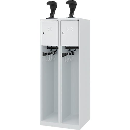 Feuerwehrspind C+P Evolo Youngster, 2 Abteile, mit Helmhalter, Bodengleiter, B 600 x T 500 x H 1530 mm, RAL 7035 Lichtgrau