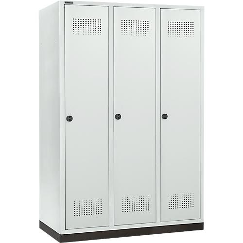 Schäfer Shop Genius Kleiderspind mit Sockel, 3 Abteile, 400 mm Abteilbreite, Sicherheitsdrehriegelverschluss, lichtgrau/lichtgrau